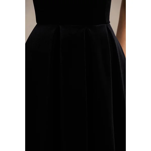Ablaze | Robe longue Bardot en velours noir