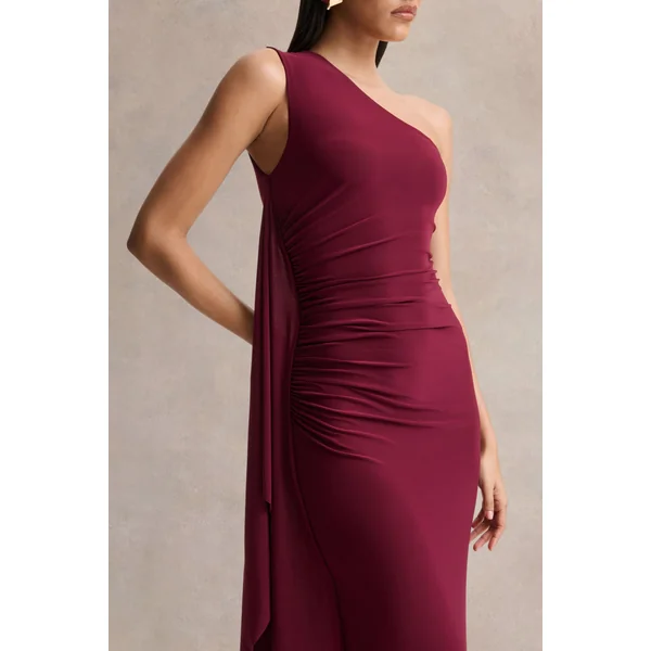 Adelina | Robe longue bordeaux à une épaule avec drapé