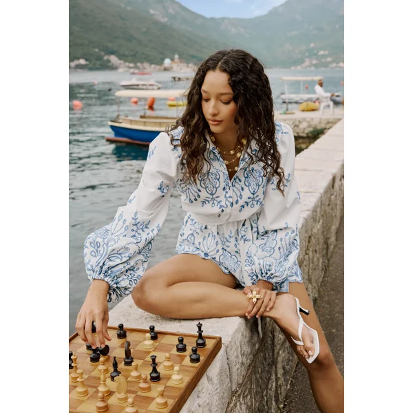 Adria | Combishort à col chemise en broderie anglaise à imprimé floral blanc et bleu