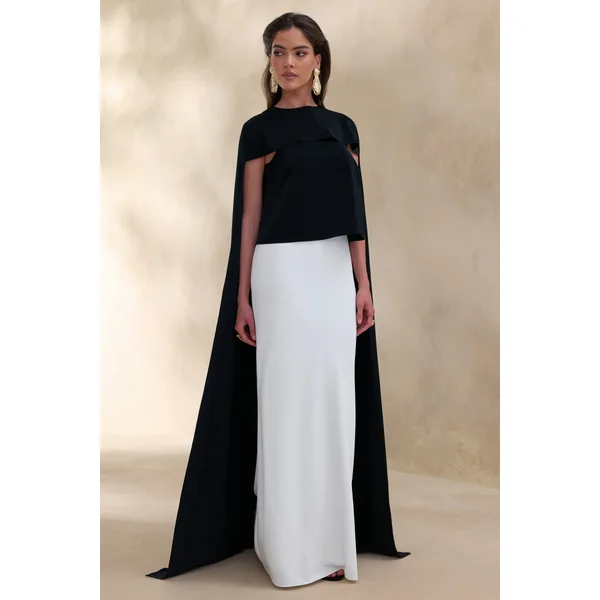 Aetheria | Top noir en satin à encolure haute avec cape
