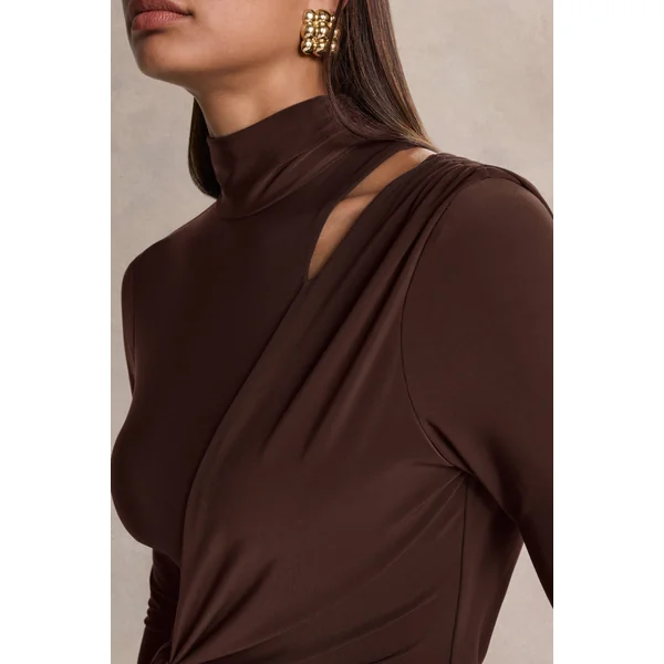 Alastrina | Robe longue marron à encolure haute avec fronces