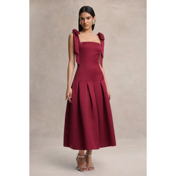 Alberta | Robe mi-longue en satin bordeaux avec bretelles nouées