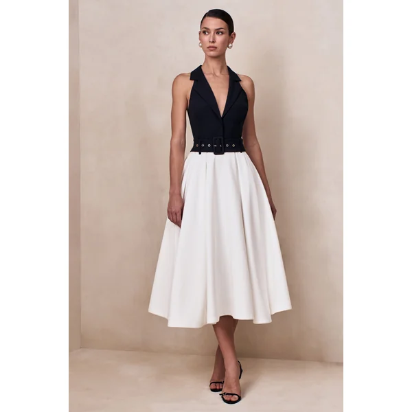 Alessa | Robe mi-longue noire et blanche à encolure plongeante et coupe tailleur