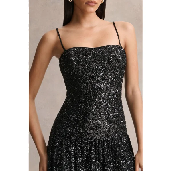 Allora | Robe longue en sequins noirs à col carré avec jupe plissée