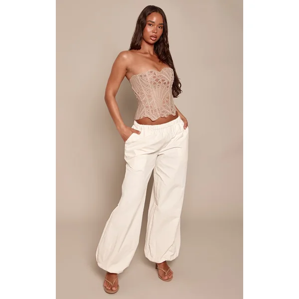 Amande Corset En Dentelle Florale Transparente Texturée