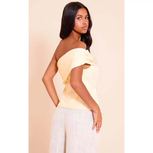 Amande Top Ajusté Petite À Bandeau Asymétrique Une Épaule