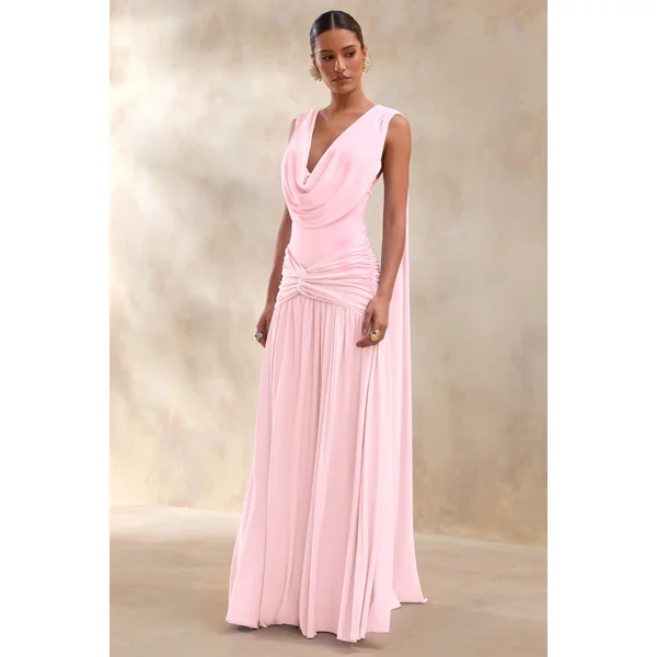 Amelisse | Robe longue rose clair à décolleté plongeant et détails froncés