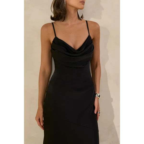 Anarelle | Robe longue noire en satin à encolure drapée