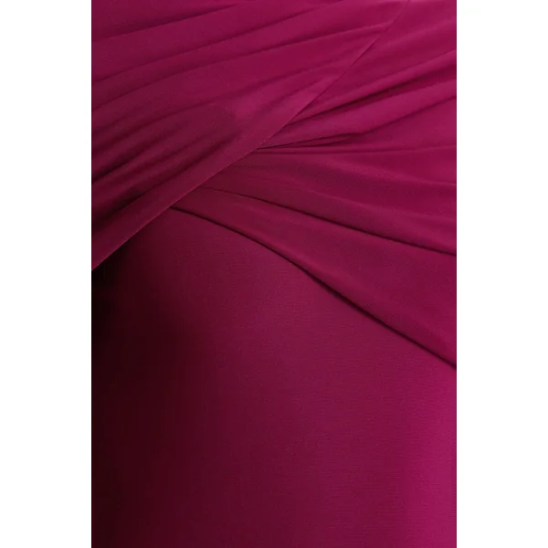 Aneira | Robe mi-longue bordeaux à col haut et manches cape