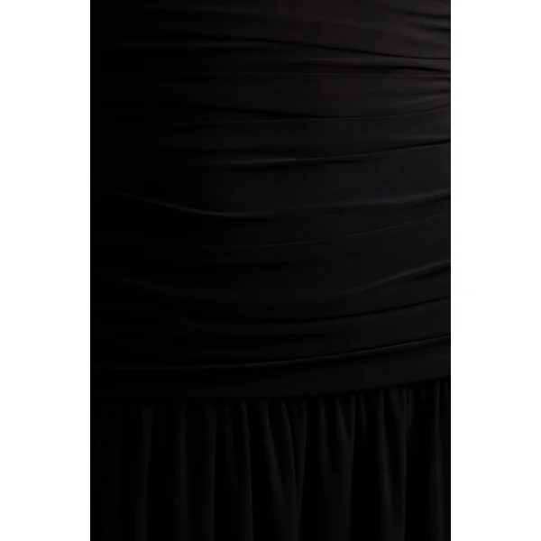 Aniyah | Robe longue noire à col haut avec détails froncés