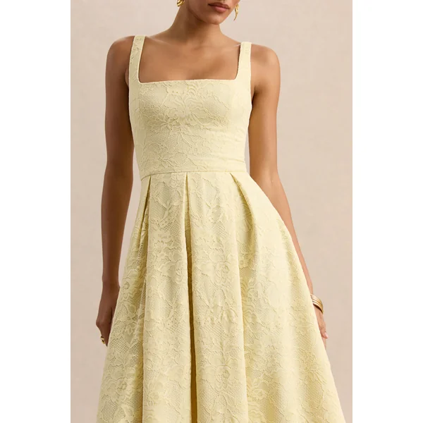 Ashmara | Robe mi-longue en dentelle citron à encolure carrée