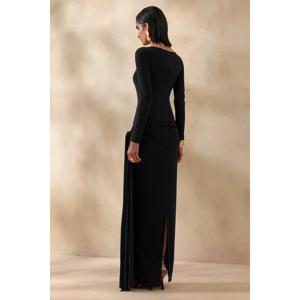 Astrielle | Robe longue noire à encolure large avec détail doré et écharpe
