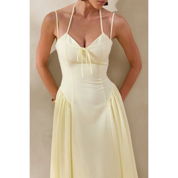 Audrey | Robe mi-longue citron à décolleté cœur avec détails froncés