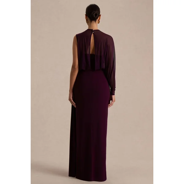Aurelia | Robe longue prune foncée à col montant avec drapé et manche cape unique