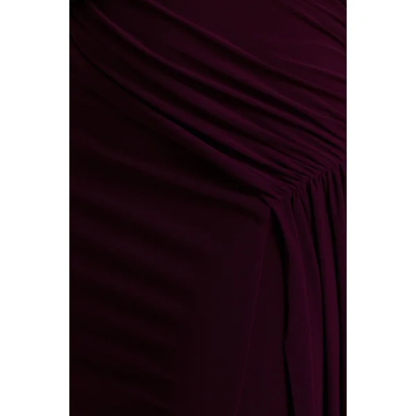 Aurelia | Robe longue prune foncée à col montant avec drapé et manche cape unique
