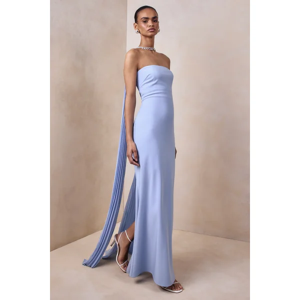 Avery | Robe longue bleu poudré à encolure bandeau avec écharpe ornée