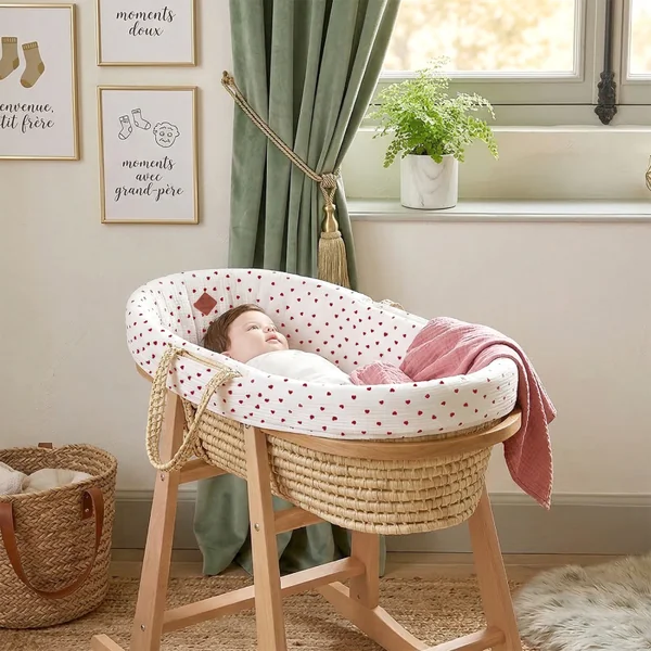 Baby moses basket with mattress, cover and fitted sheet, Lovio