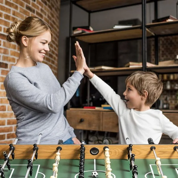 Babyfoot pour Adulte et Enfant avec 2 Balles Idéal pour Maison Salles de Jeux d’Intérieur