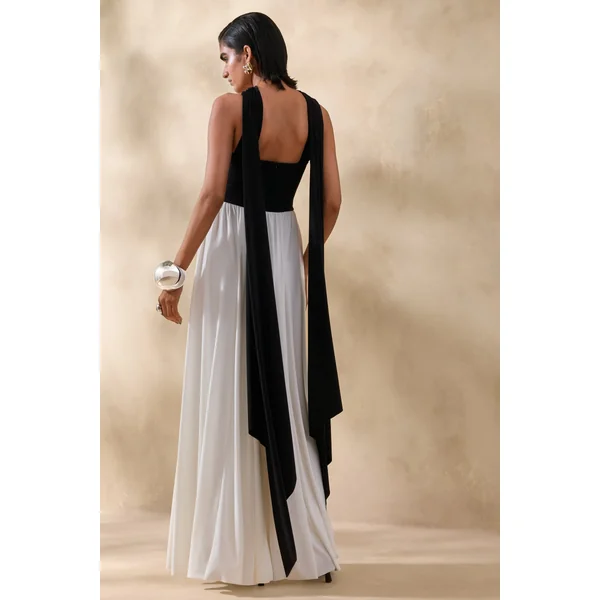 Beamora | Robe longue bandeau noire et blanche avec cape