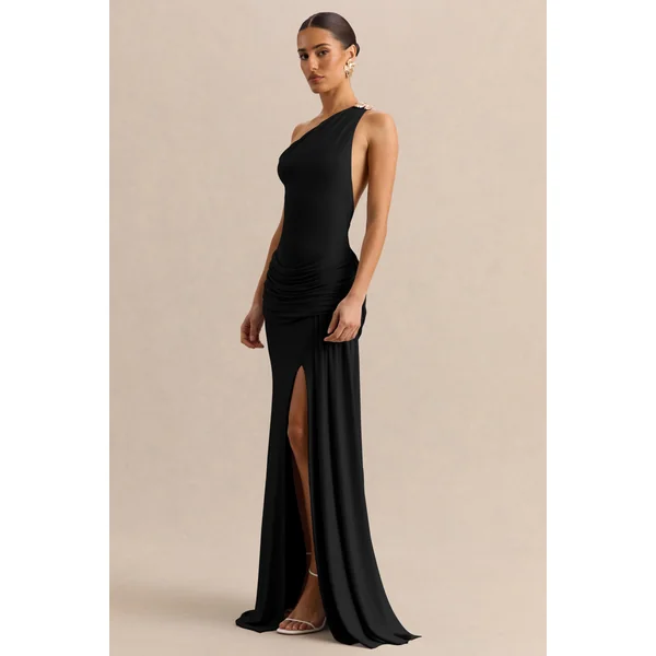 Belrose | Robe longue noire à encolure asymétrique avec détail doré et haute fente à l’avant