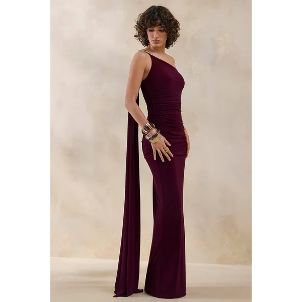 Bettine | Robe longue bordeaux à encolure asymétrique avec manche cape