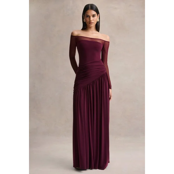 Bexley | Robe longue prune foncé à encolure Bardot avec manches en mesh