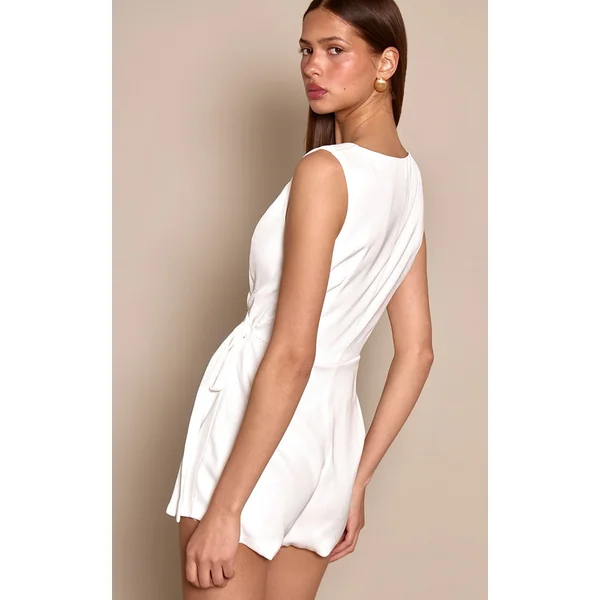 Blanc Combinaison-short À Rayures Fines Tissée Avec Détail Cache-cœur