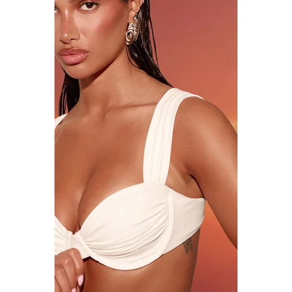 Blanc Haut De Bikini À Armatures