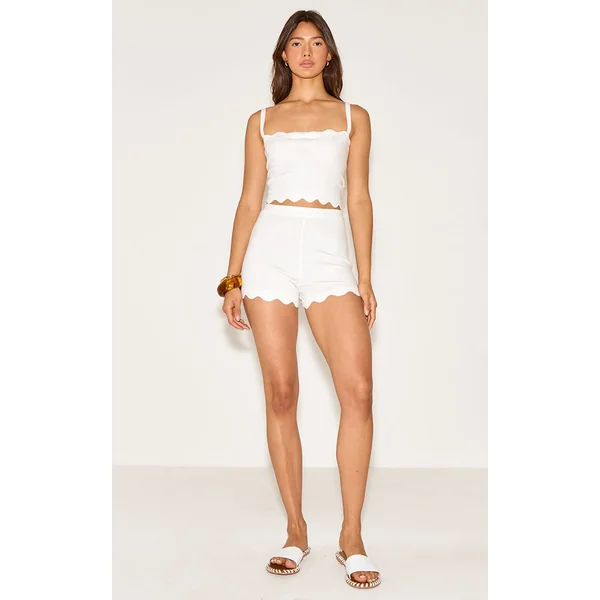 Blanc Mini Short En Maille Douce À Ourlet Festonné Contrasté