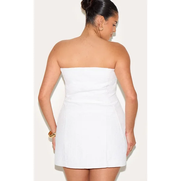 Blanc Robe Trapèze Grande Taille Premium En Bouclé Blanc Avec Camélias