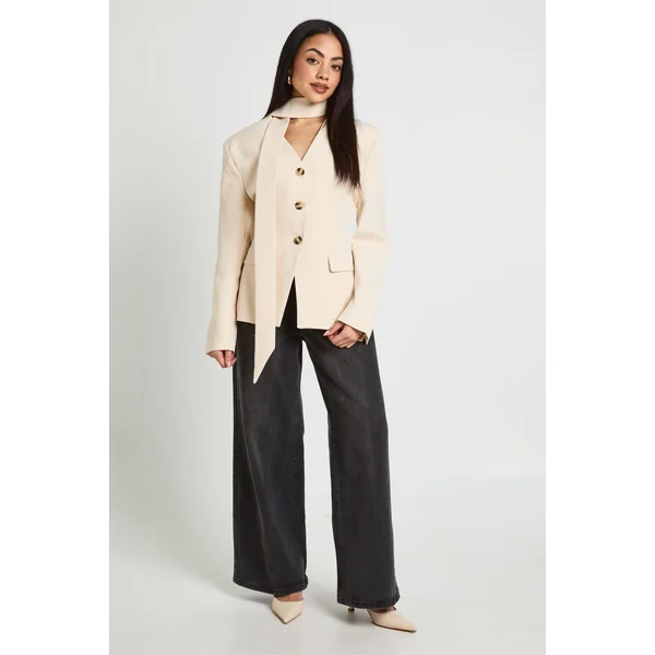 Blazer Cintré Avec Détail Foulard
