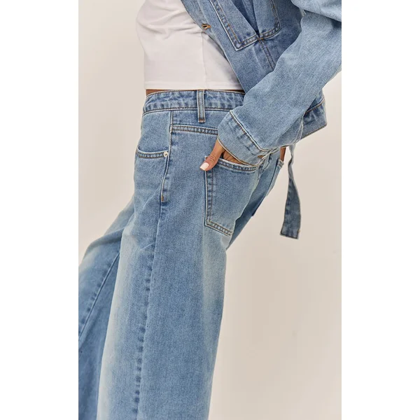 Bleu Moyen Délavé Jean Droit À Taille Échancrée