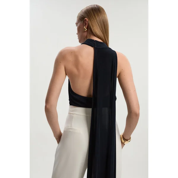 Body Premium en Crêpe Soyeux Col Montant avec Détail Foulard