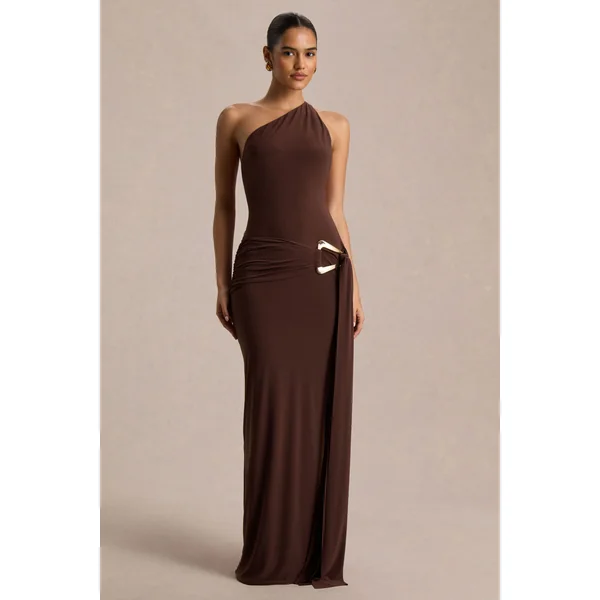 Bonnie | Robe longue brune à encolure asymétrique avec détails froncés