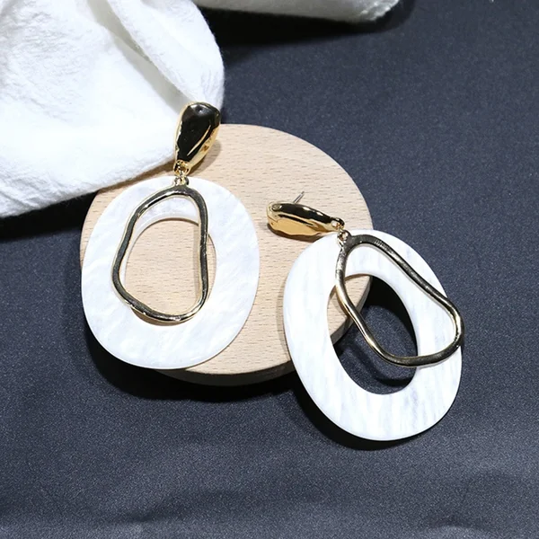 Boucles d'oreilles ovale en résine