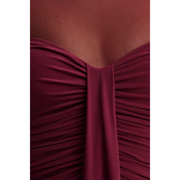 Brialle | Robe longue bordeaux à col montant avec mesh et détails froncés