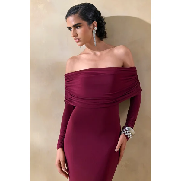 Brisea | Robe longue bordeaux à encolure bardot