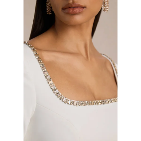 Caia | Mini-robe blanche à décolleté carré orné