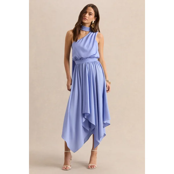 Caluna | Robe mi-longue en satin bleu poudre à encolure asymétrique avec détail écharpe