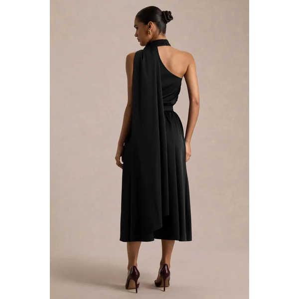Caluna | Robe mi-longue en satin noir à encolure asymétrique avec détail foulard