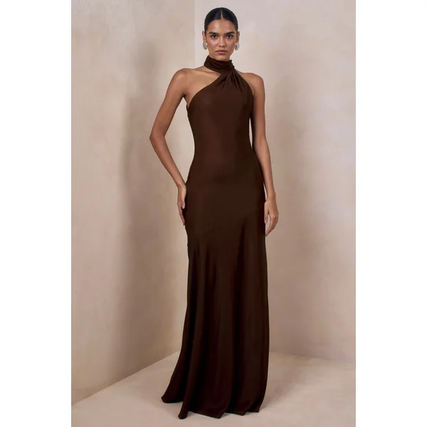 Cara | Robe longue en satin mat marron à encolure haute