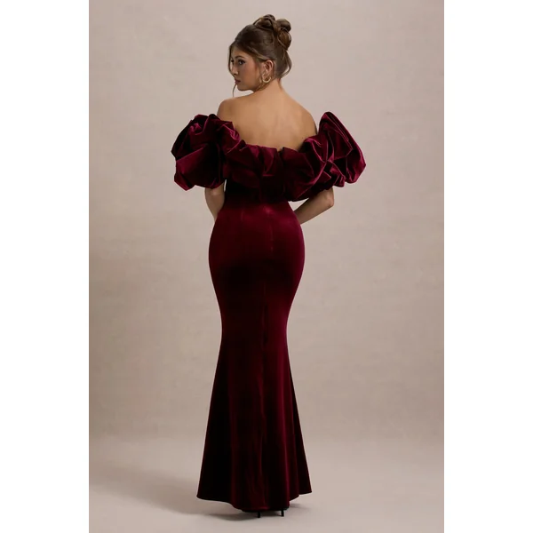 Cecily | Robe longue en velours bordeaux à encolure bardot avec volant en velours