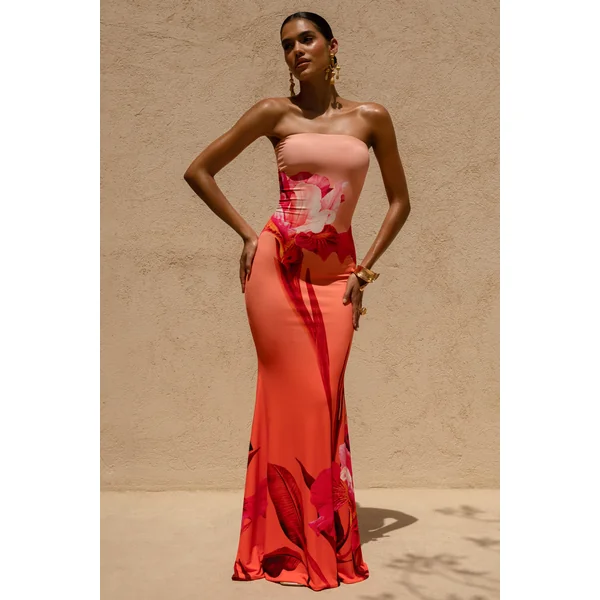 Ceremony | Robe longue rose en satin coupe évasée décolleté en cœur