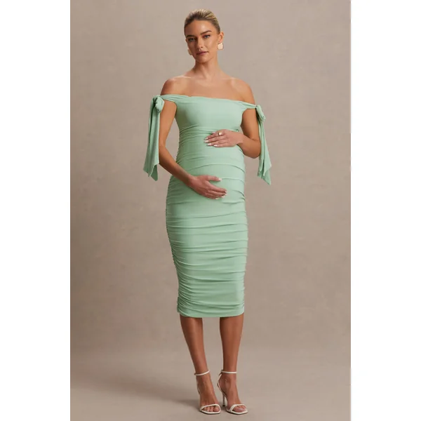 Chandelier | Robe mi-longue de maternité vert clair à encolure bardot avec détails nœud