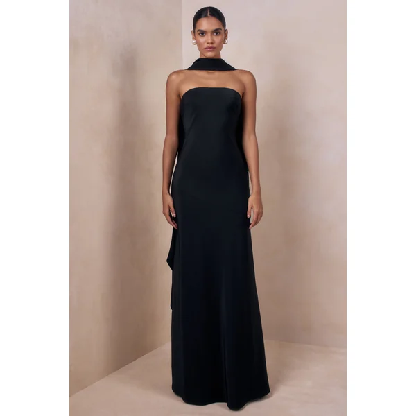 Charly | Robe longue bandeau en satin noir avec détail foulard