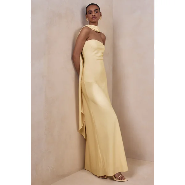 Charly | Robe longue en satin citron à encolure bandeau avec écharpe