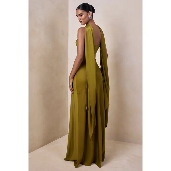 Charly | Robe longue en satin olive à encolure bandeau avec écharpe