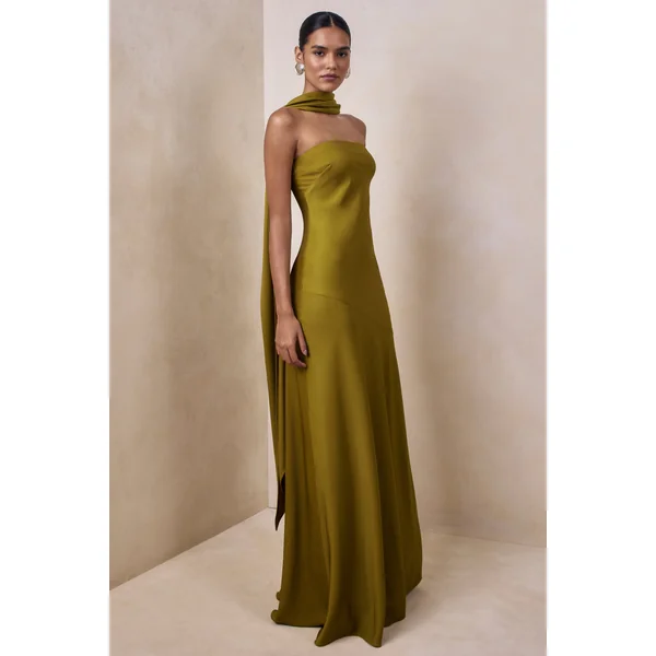 Charly | Robe longue en satin olive à encolure bandeau avec écharpe