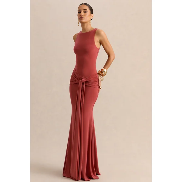 Cherine | Robe longue rouille à encolure ronde avec détails froncés et ceinture