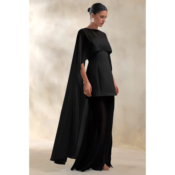 Chessa | Robe longue noire à col haut avec cape transparente